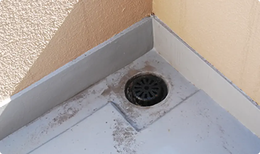 施工方法08：排水詰まり解消・防水工事を表す画像