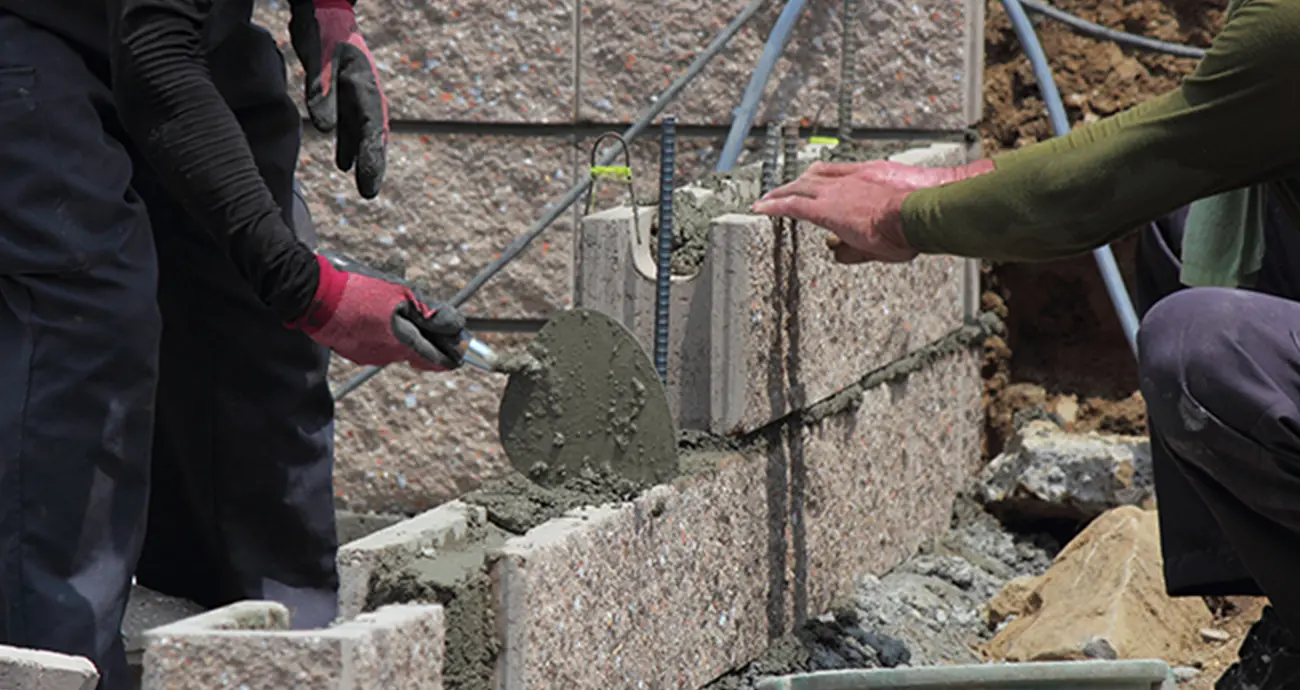 選ばれる理由02：耐久性と安全性への徹底したこだわりを表す画像