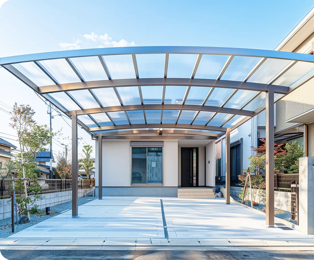 カーポートのある家の外観